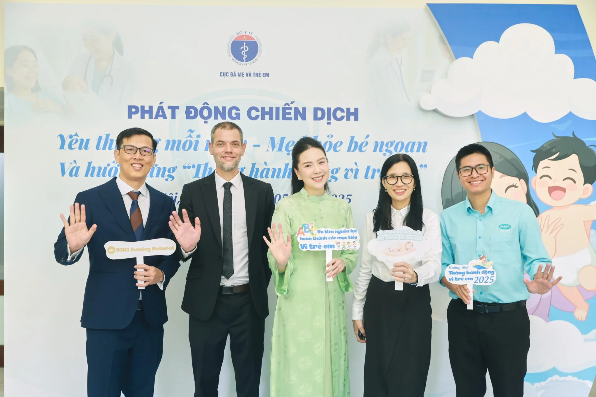 “Yêu thương mỗi ngày, mẹ khoẻ bé ngoan” – sự kiện “đặc quyền” của VE