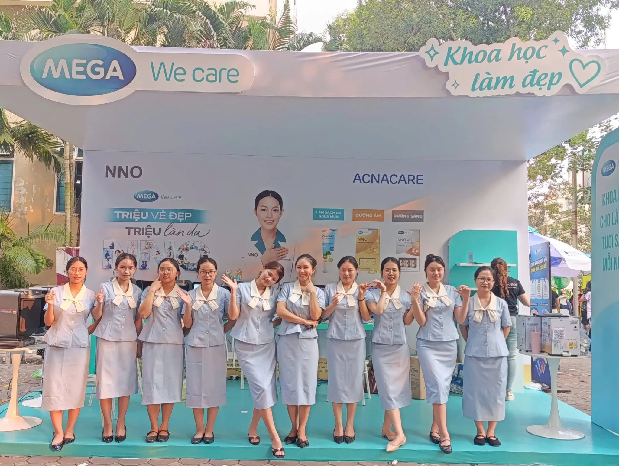 💦 Khối sinh viên Đại học Thủy Lợi "đổ bộ rầm rộ" đến cuộc hẹn cùng Unitour “Triệu vẻ đẹp, triệu làn da” chưa