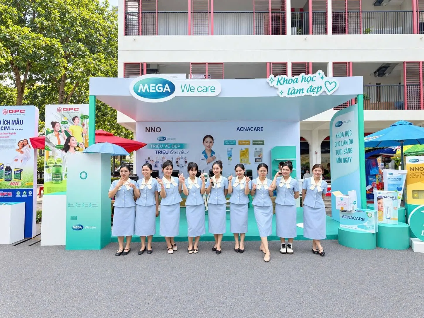 Unitour xin chào FTU: "Triệu vẻ đẹp, triệu làn da" day 1, day 2 đều rực rỡ